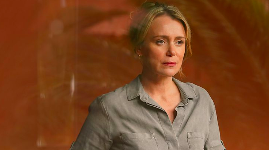 Photograph of Actor Keeley Hawes in Crossfire